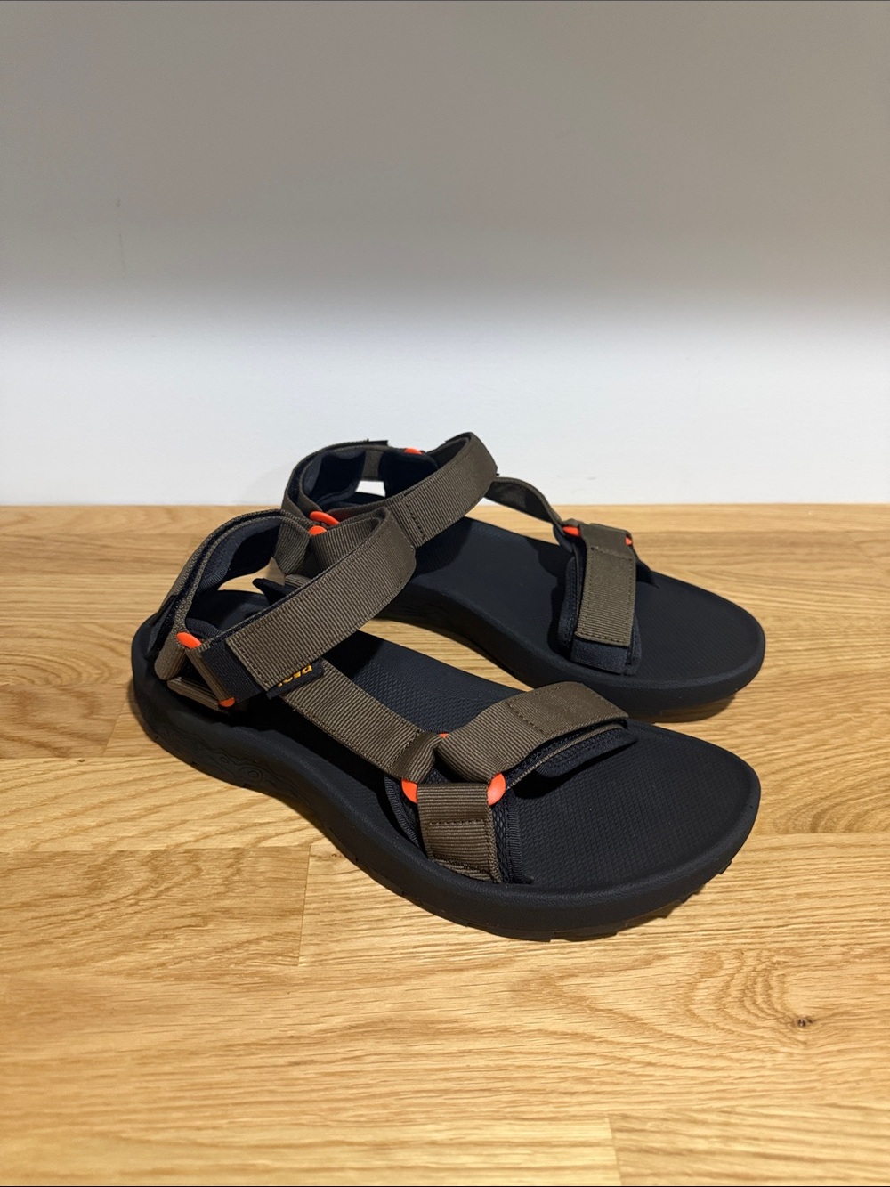 New Teva Hydratrek size 9 Men's Sandals in Olive with Black and Orange Accents